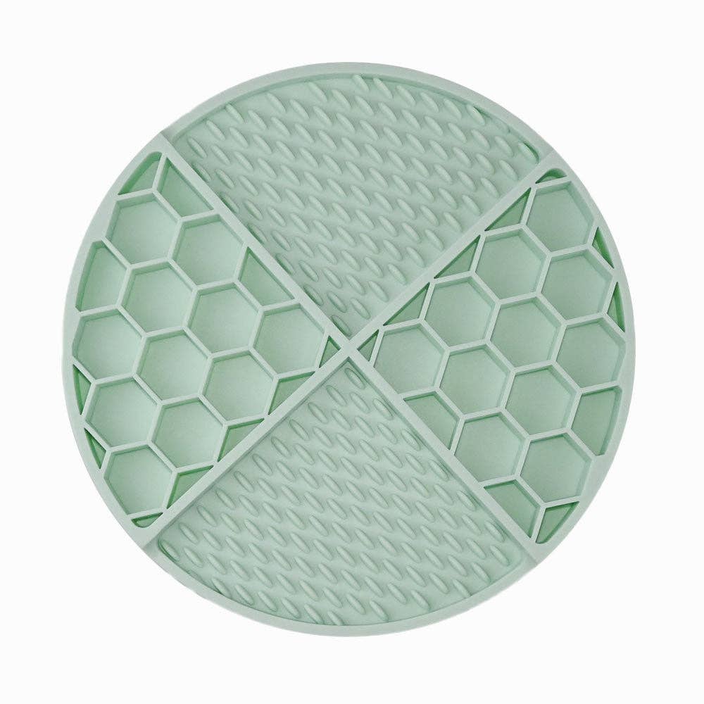Round Lick Mat/Slow Feeder